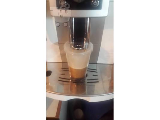 Καφετιέρα εσπρέσο DeLonghi Ecam 23210